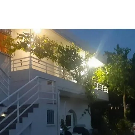 Апартаменты Sea View House *