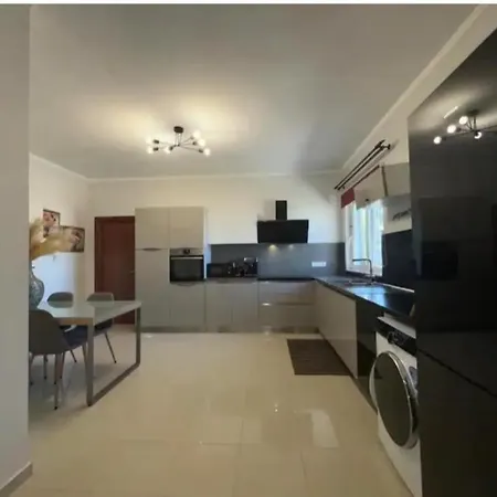 Апартаменты Sea View House