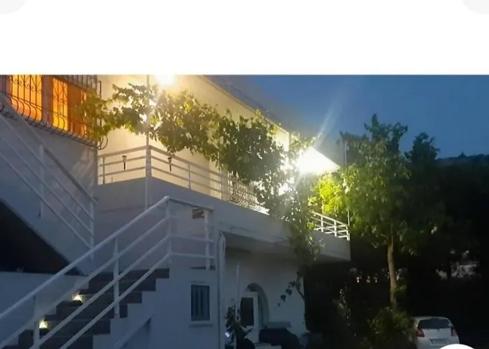 Апартаменты Sea View House *